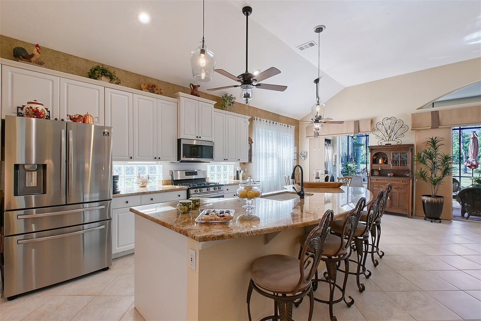 6642 OAKLAND HILLS DR