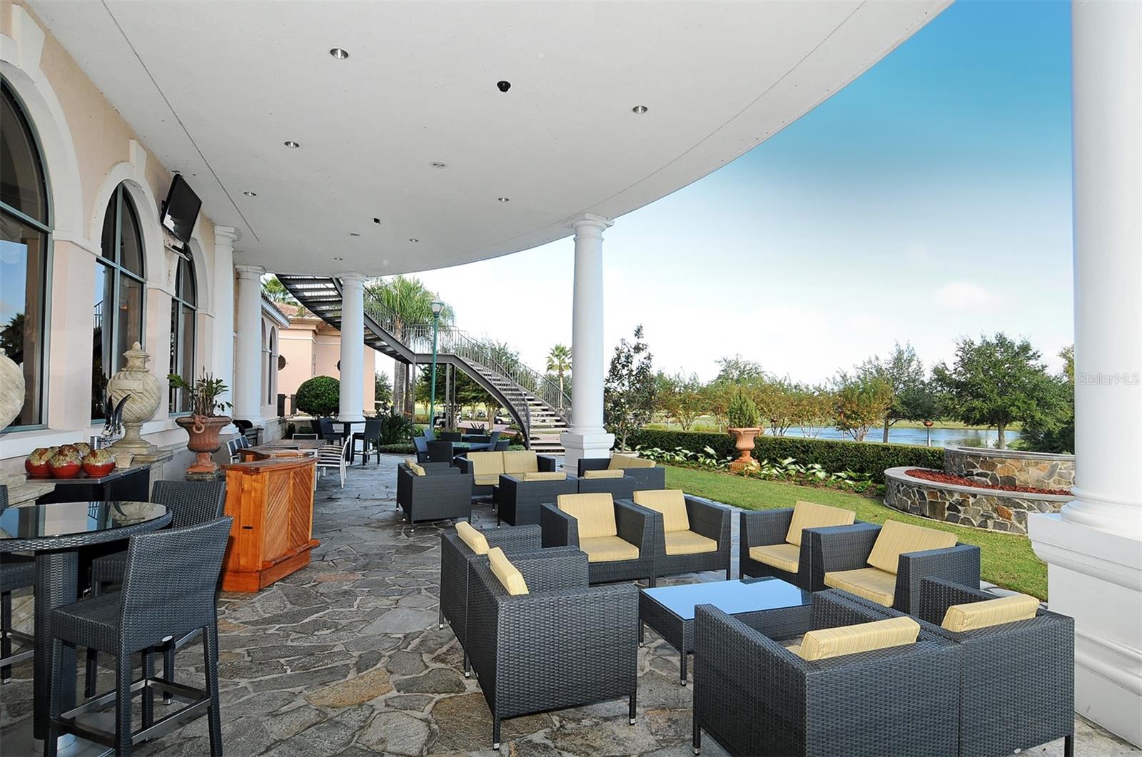 6642 OAKLAND HILLS DR