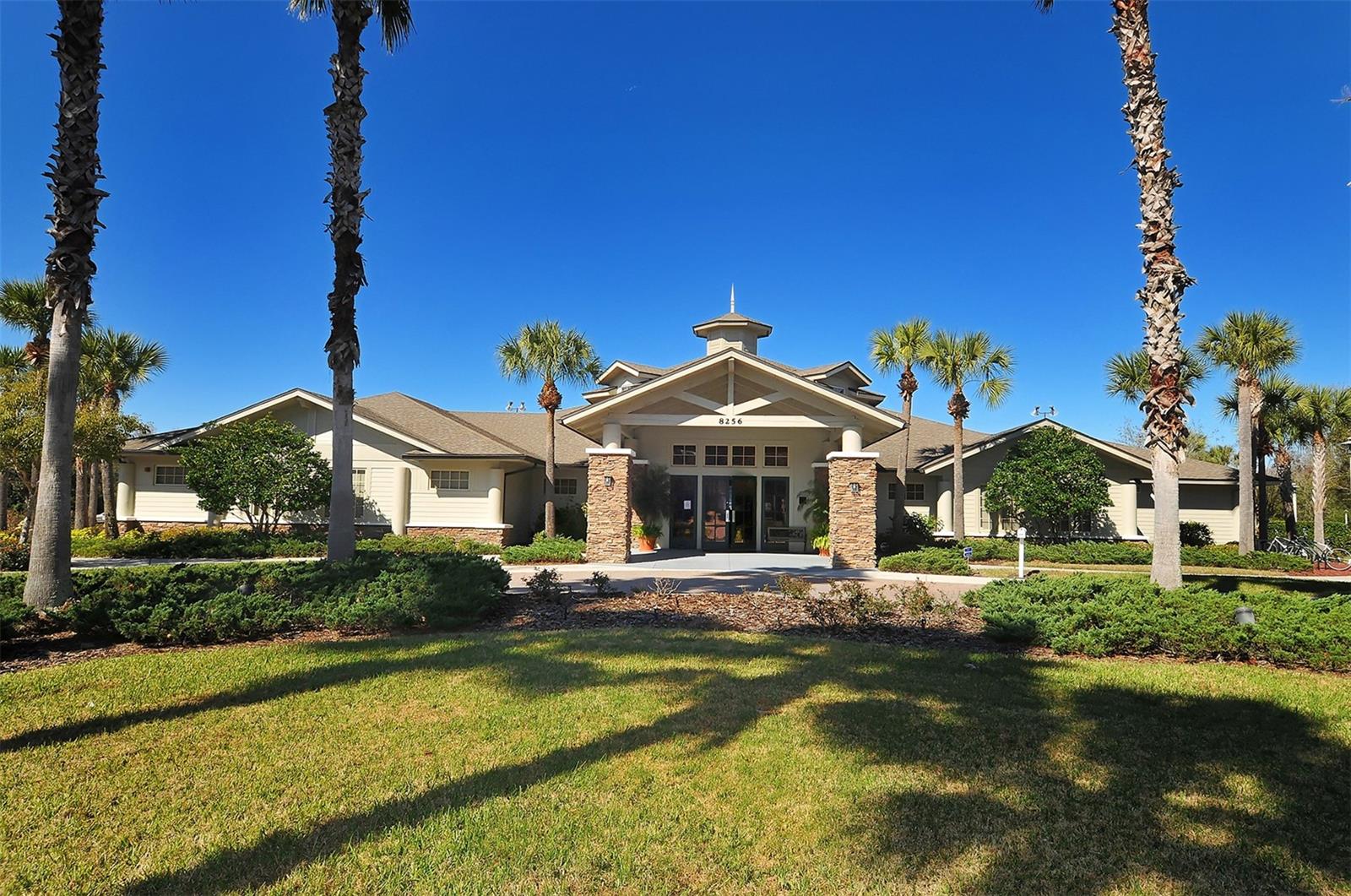 6642 OAKLAND HILLS DR