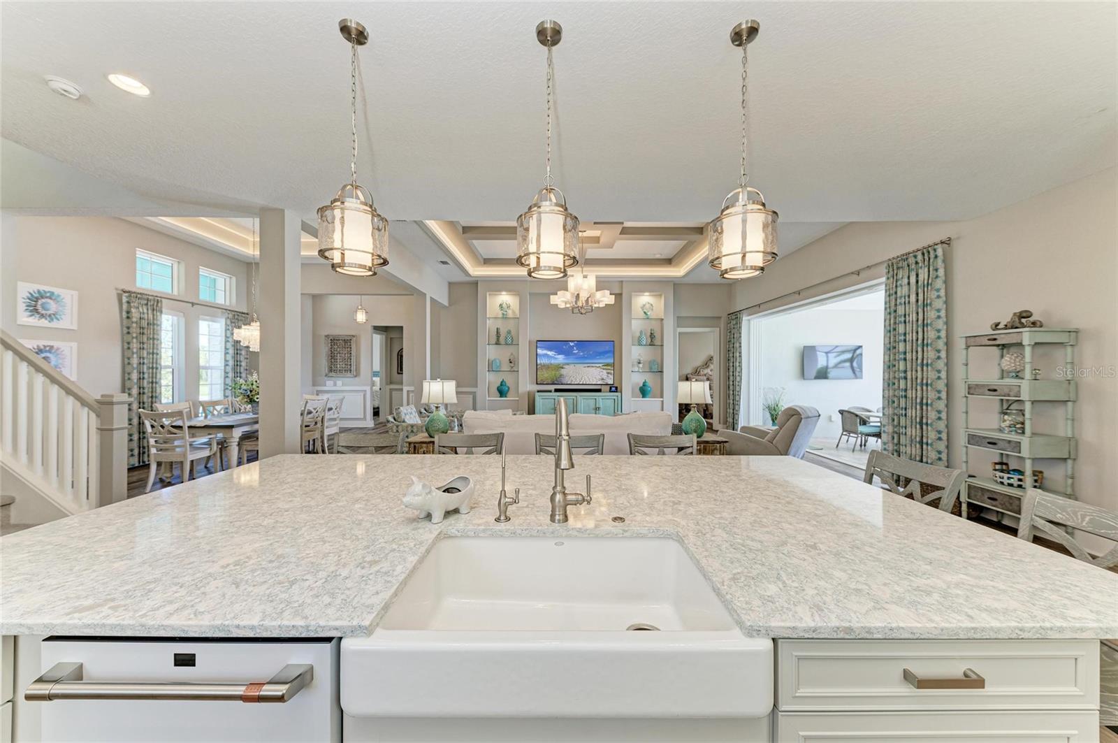 8059 WATERBEND TRL