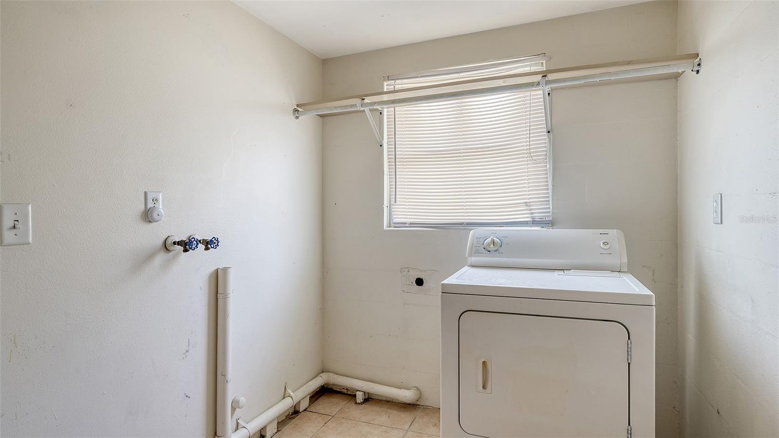 275 BURKE RD