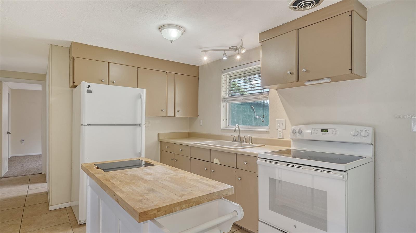 275 BURKE RD