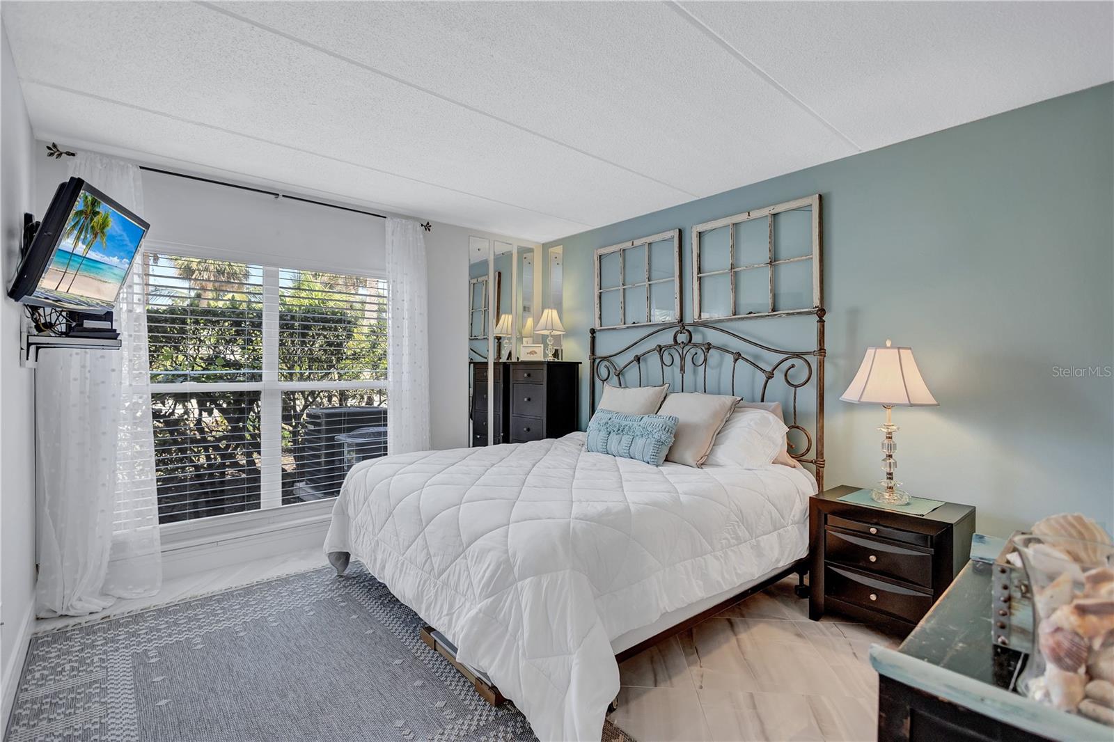 845 BENJAMIN FRANKLIN DR #106