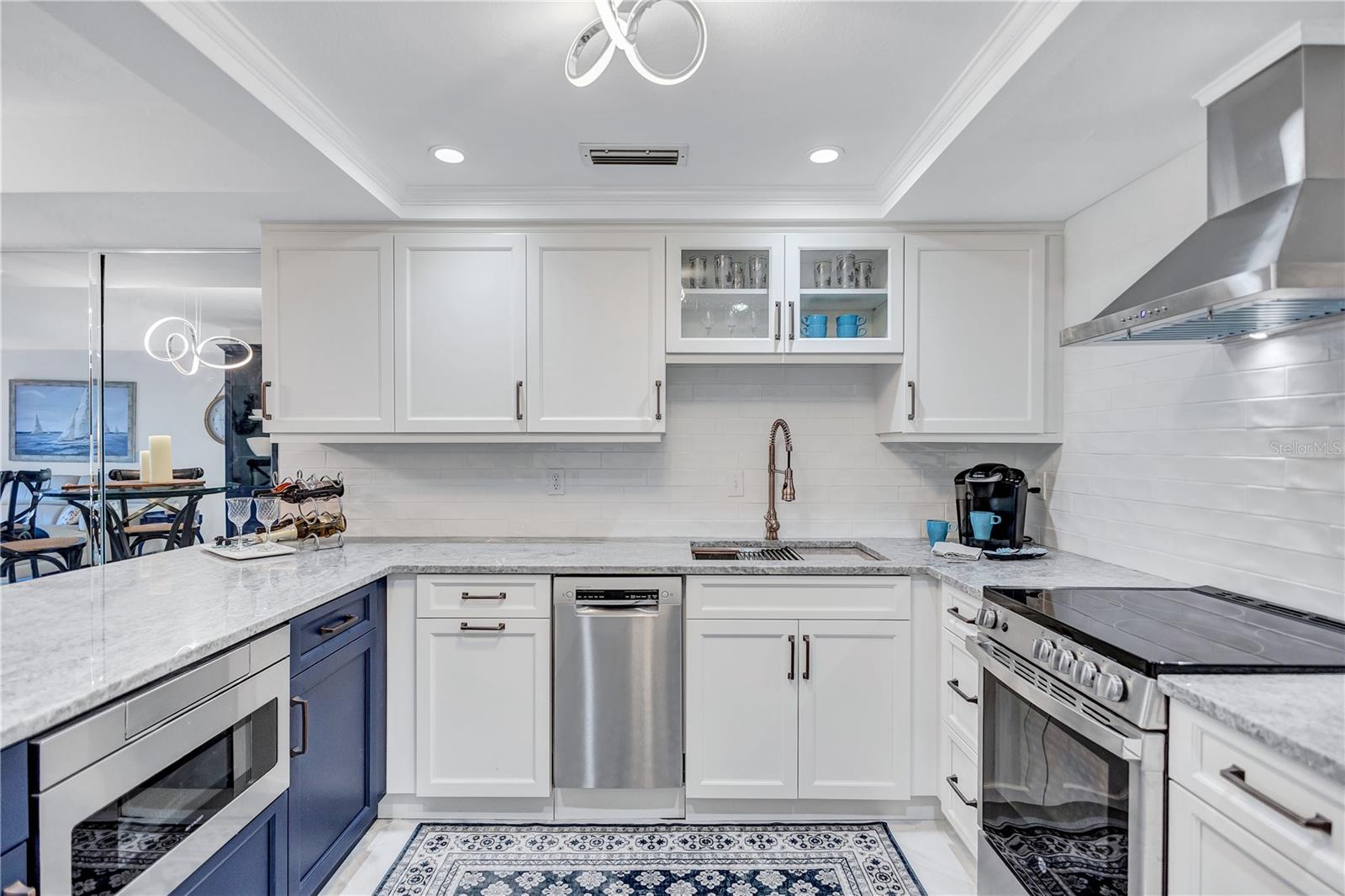 845 BENJAMIN FRANKLIN DR #106