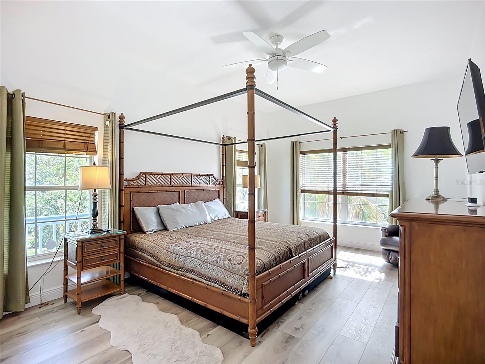 2424 BAY DR #2424/2426