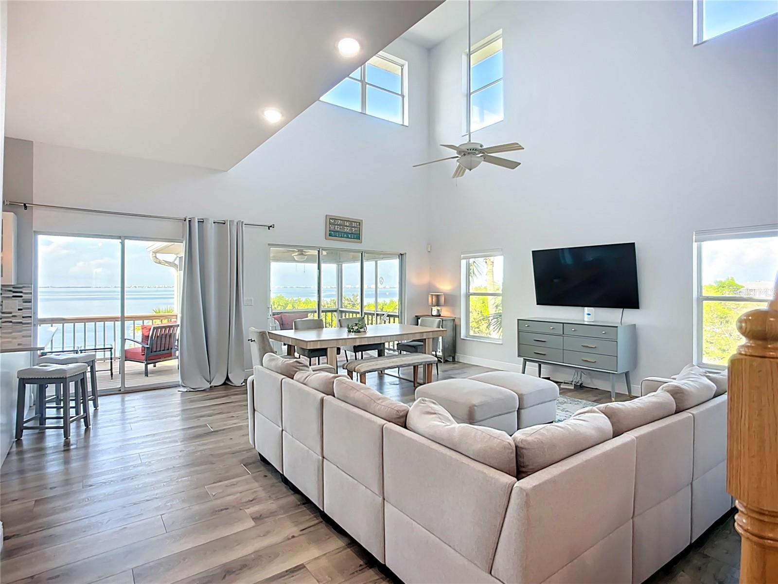 2424 BAY DR #2424/2426