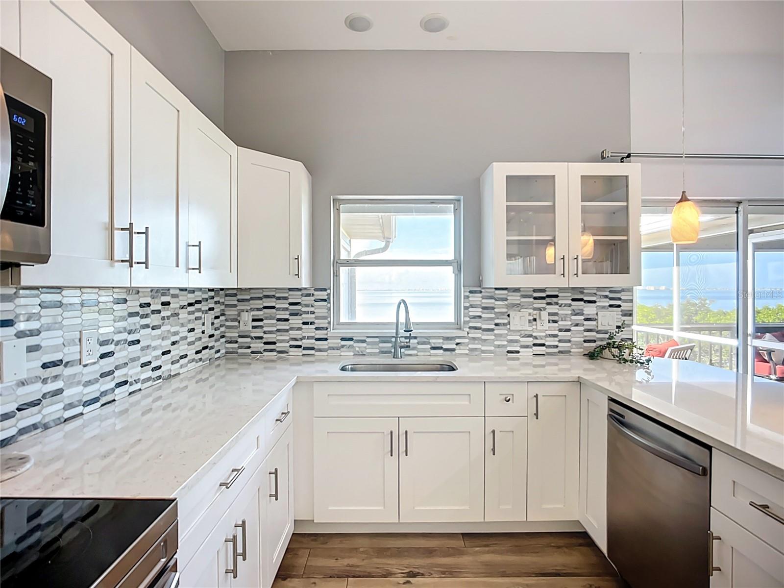 2424 BAY DR #2424/2426