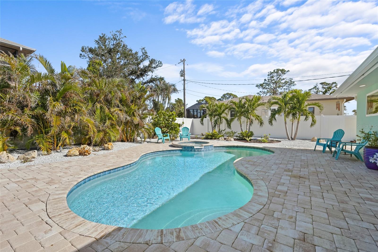 4440 YACHT CLUB DR
