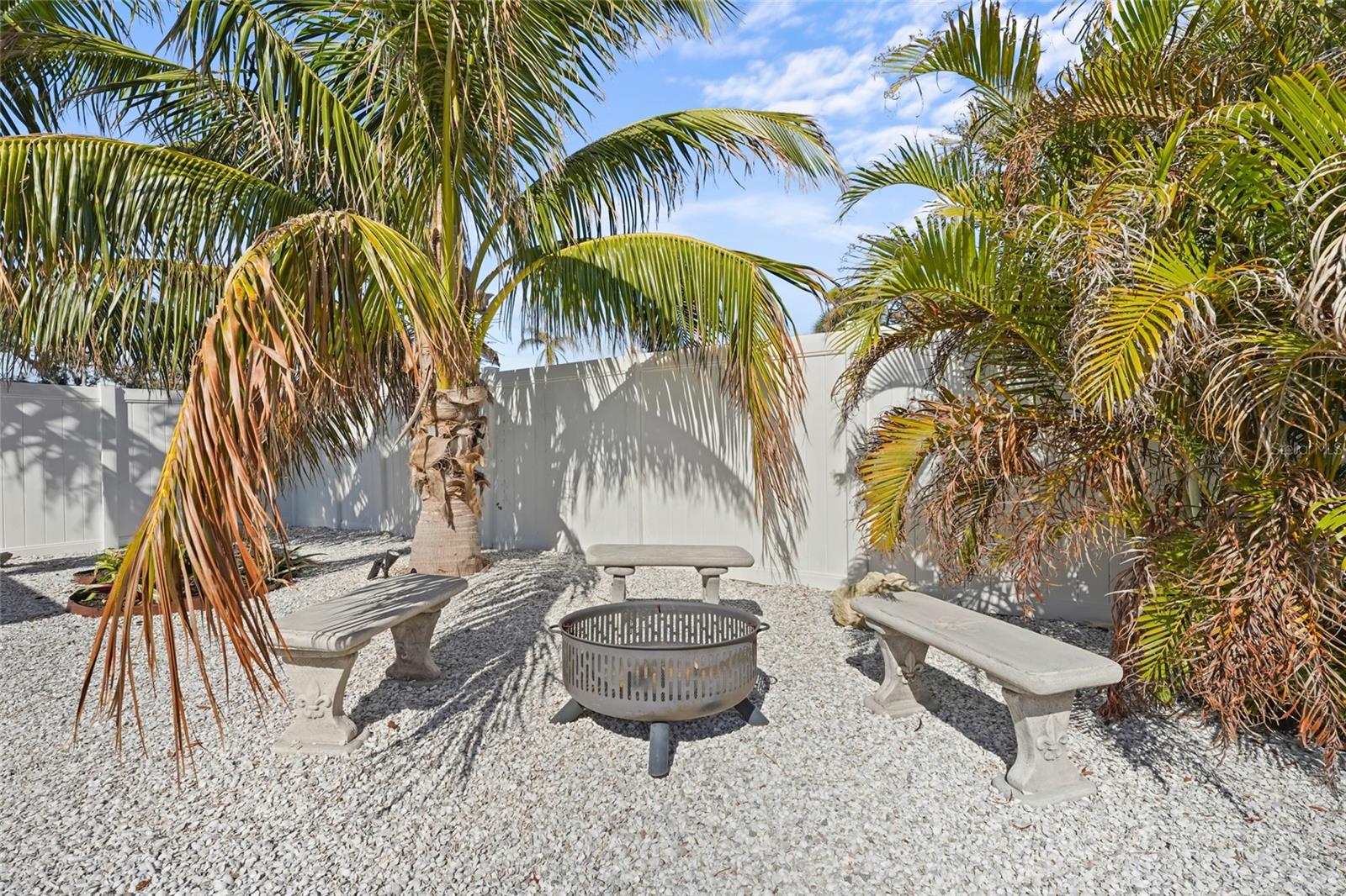4440 YACHT CLUB DR