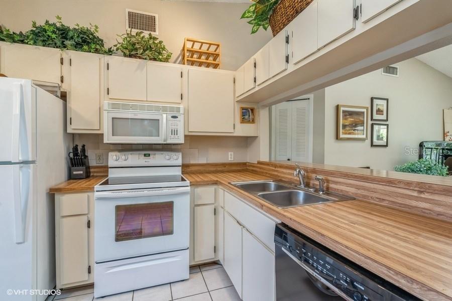 15075 PARKSIDE DR #201