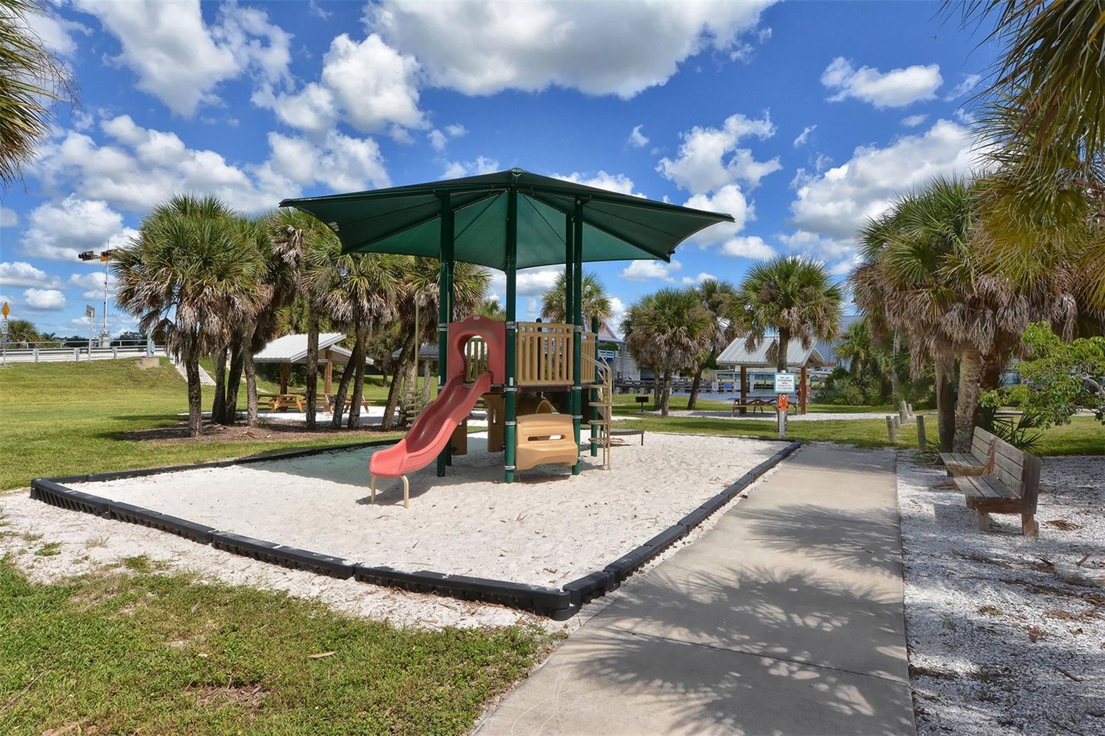 75 INLETS BLVD #75