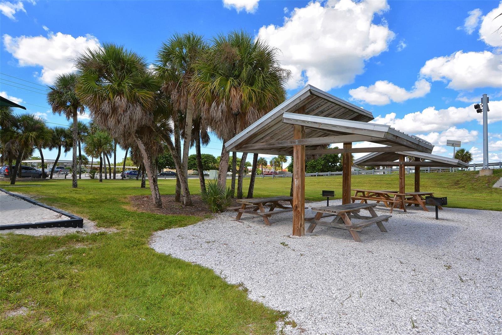 75 INLETS BLVD #75