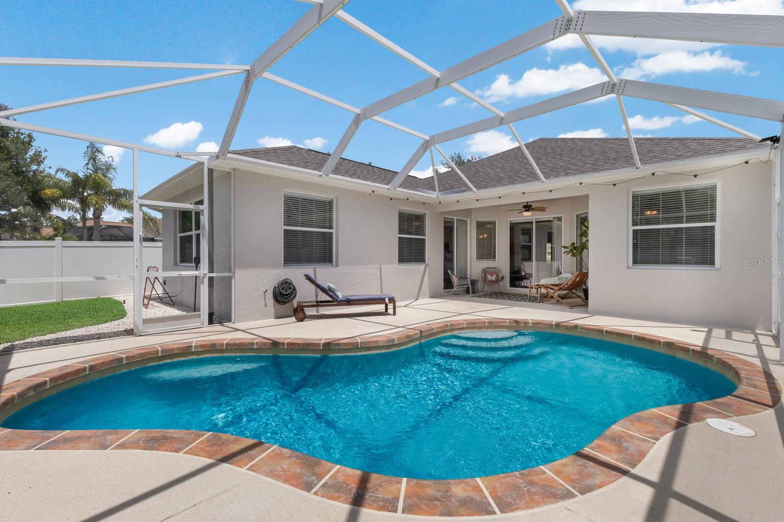 6523 BLUE GROSBEAK CIR