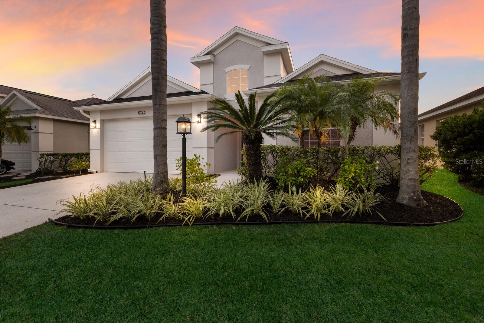 6523 BLUE GROSBEAK CIR