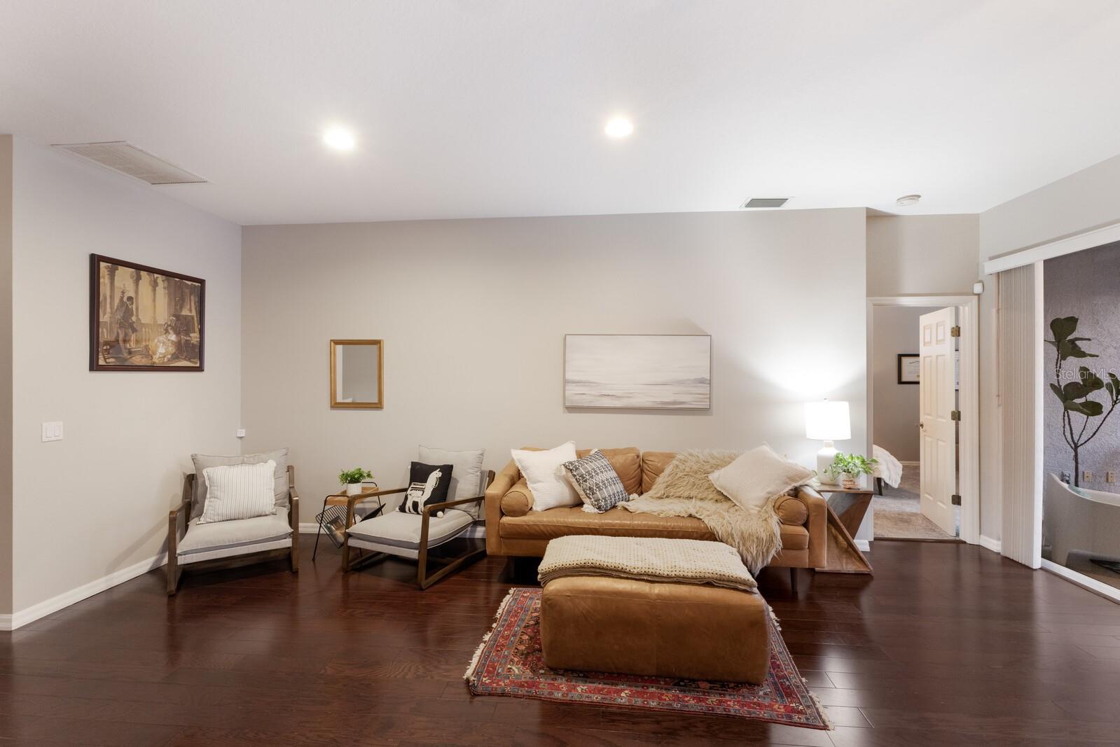 6523 BLUE GROSBEAK CIR