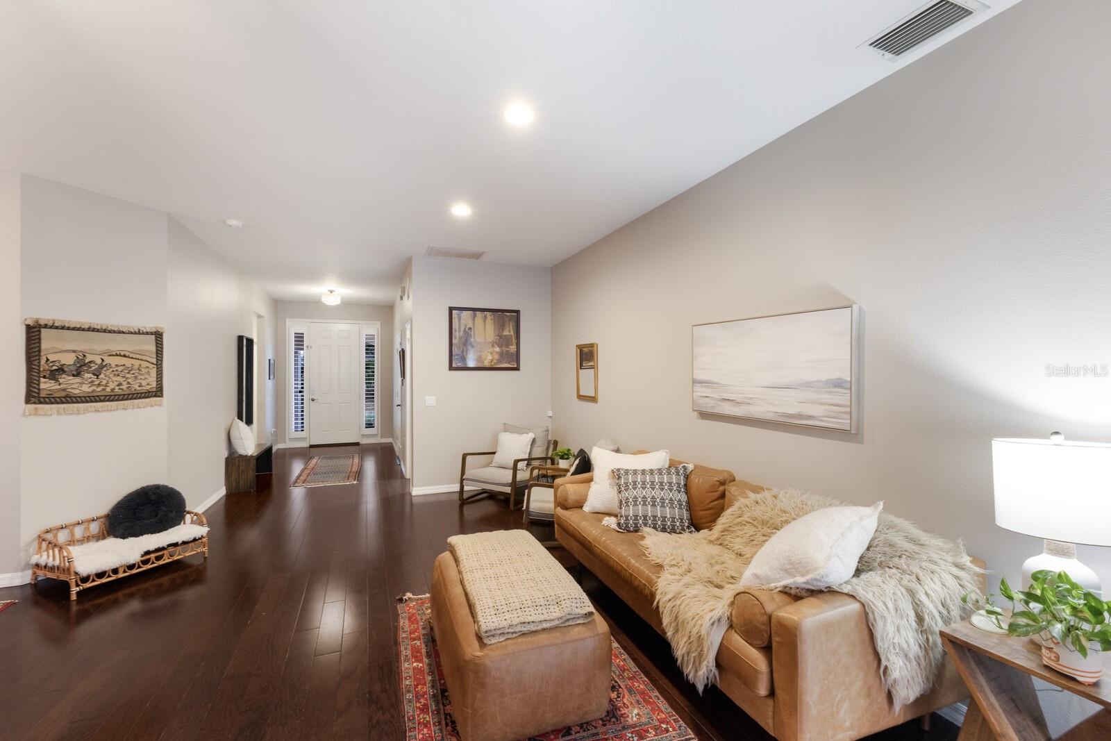 6523 BLUE GROSBEAK CIR