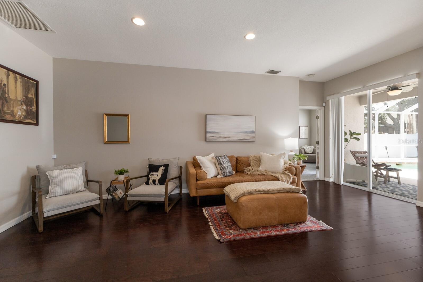 6523 BLUE GROSBEAK CIR