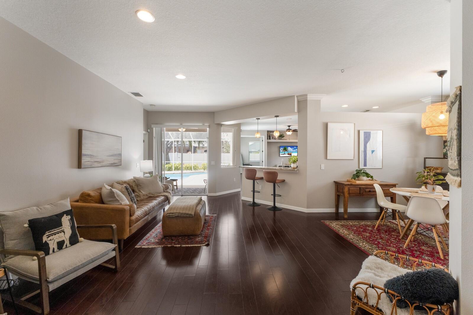 6523 BLUE GROSBEAK CIR