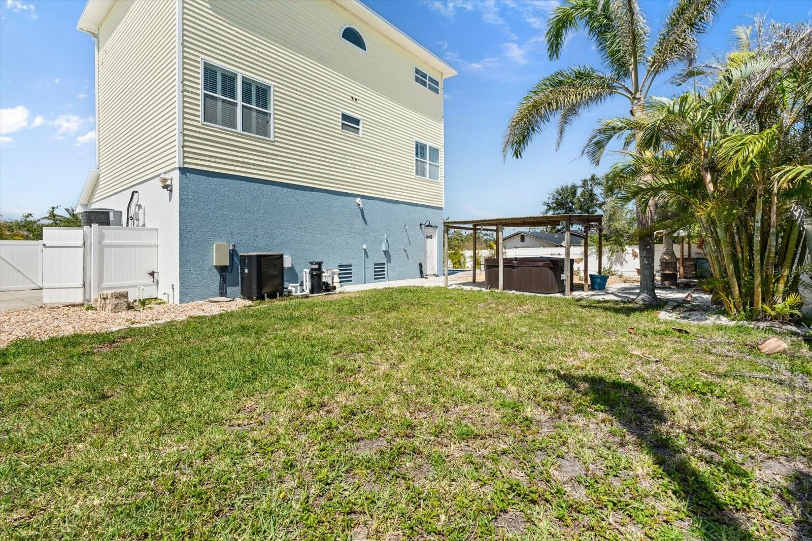 4717 LEMON BAY DR
