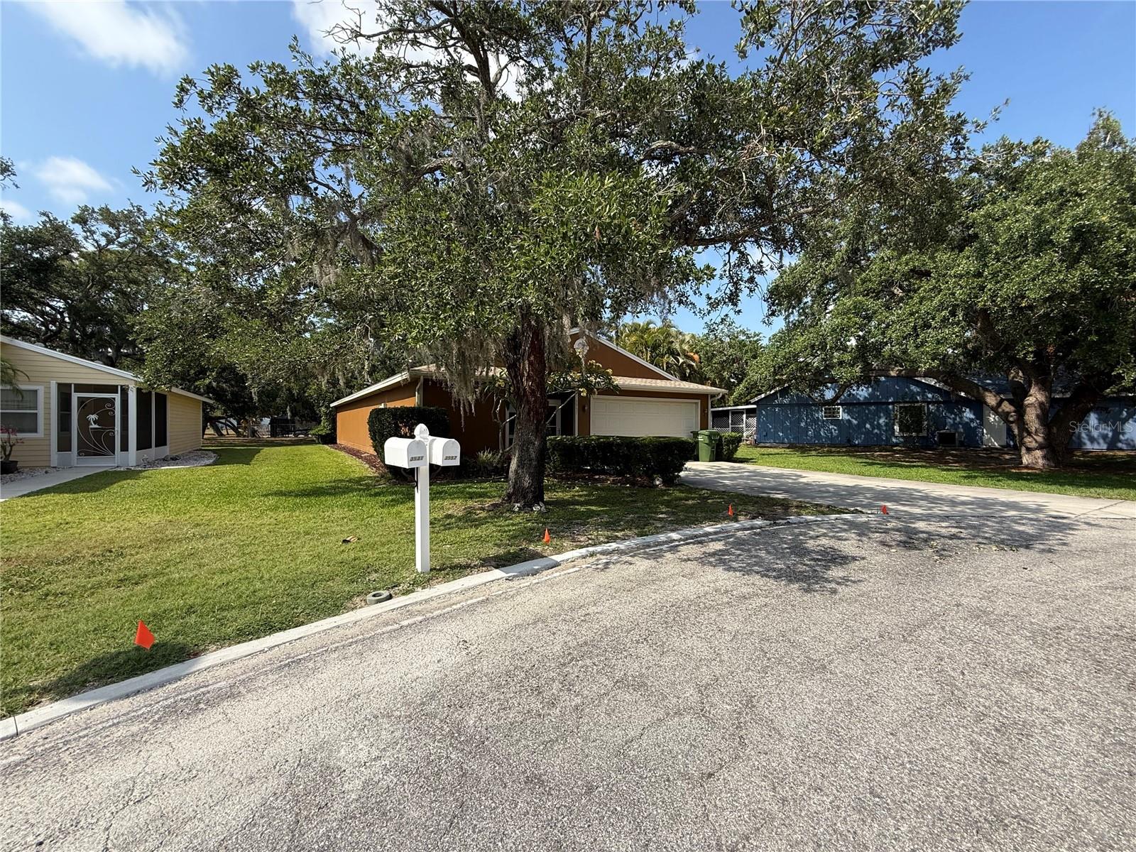 3957 BEARDED OAKS CT