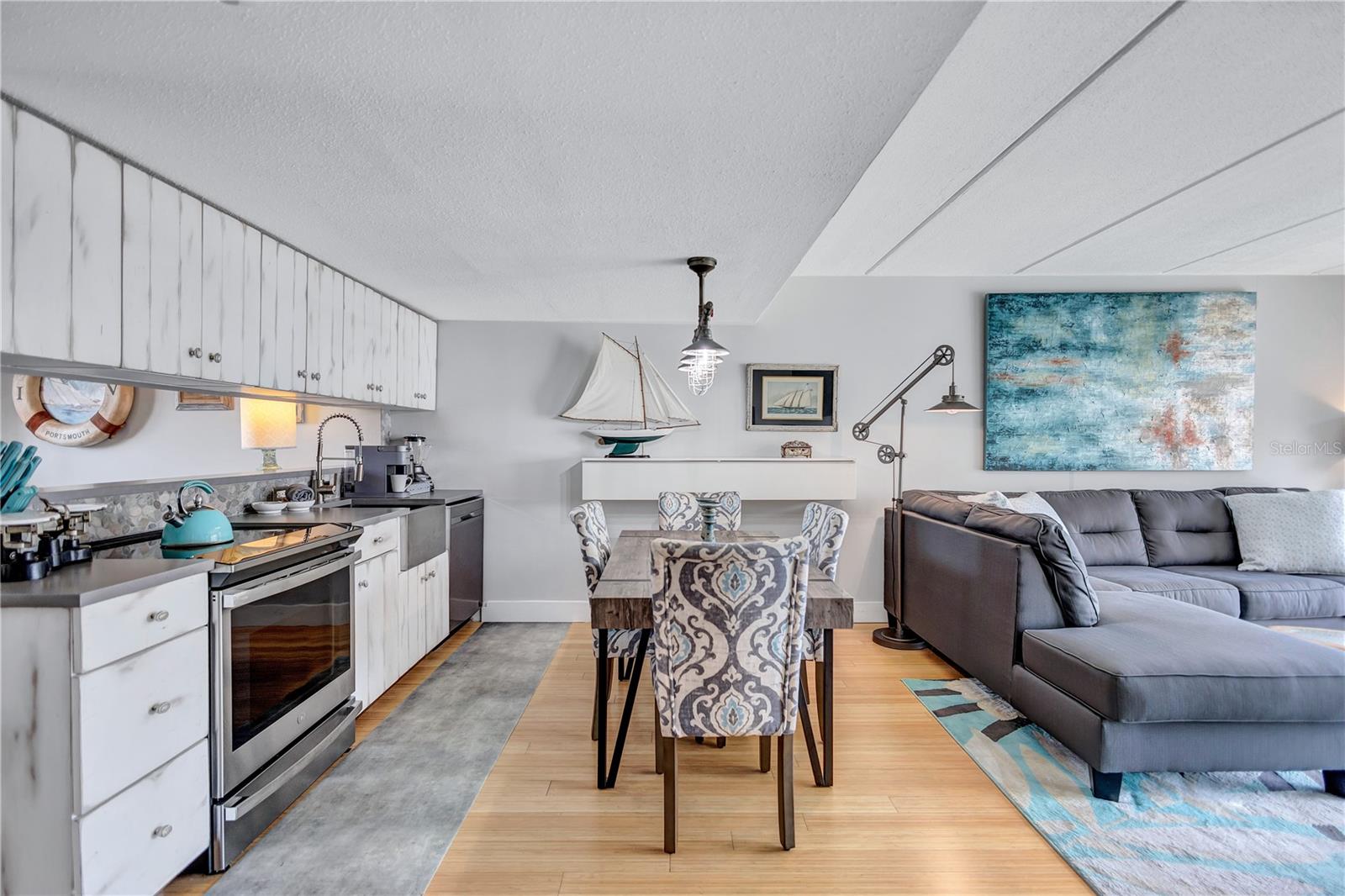 845 BENJAMIN FRANKLIN DR #302