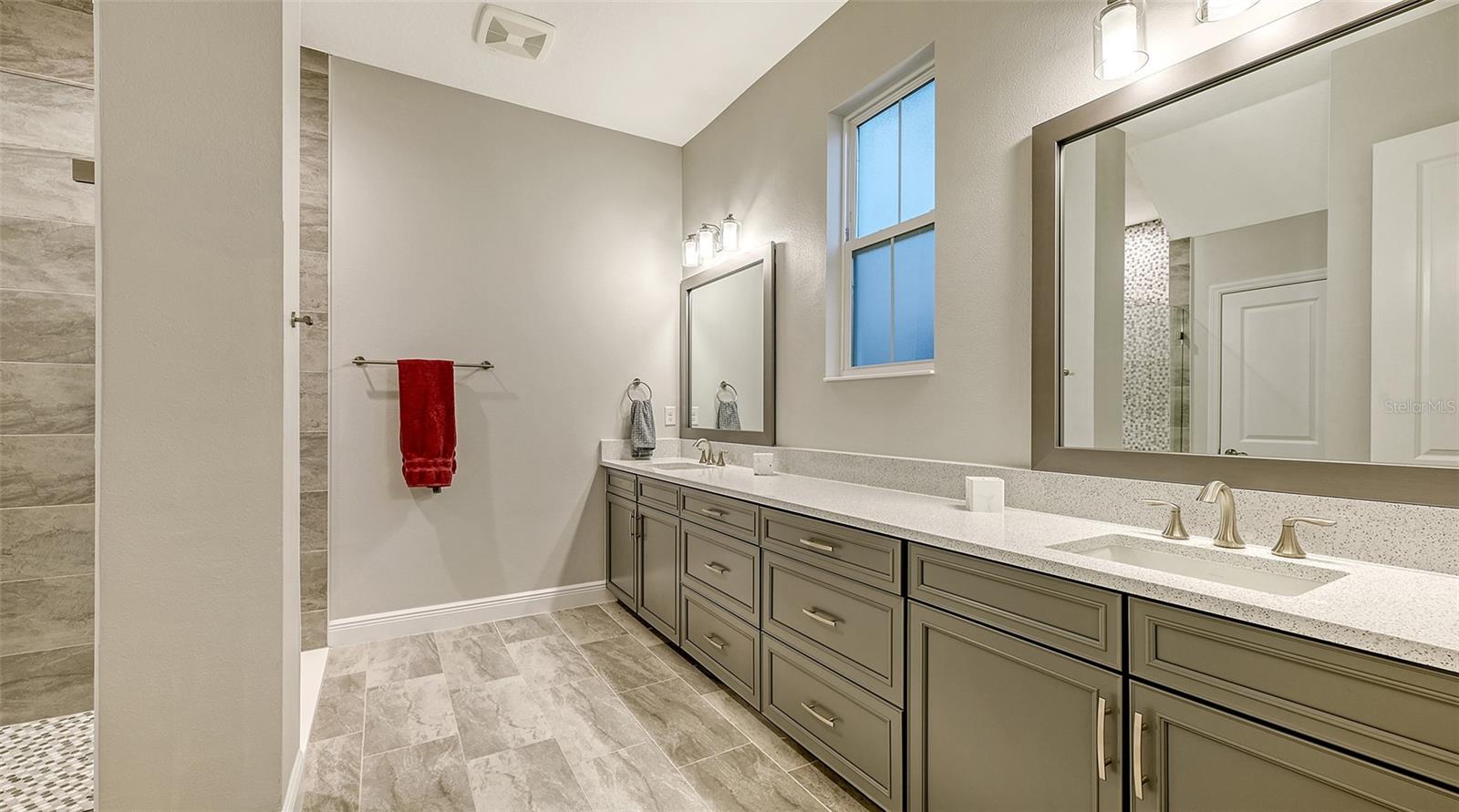 17811 ROOST PL