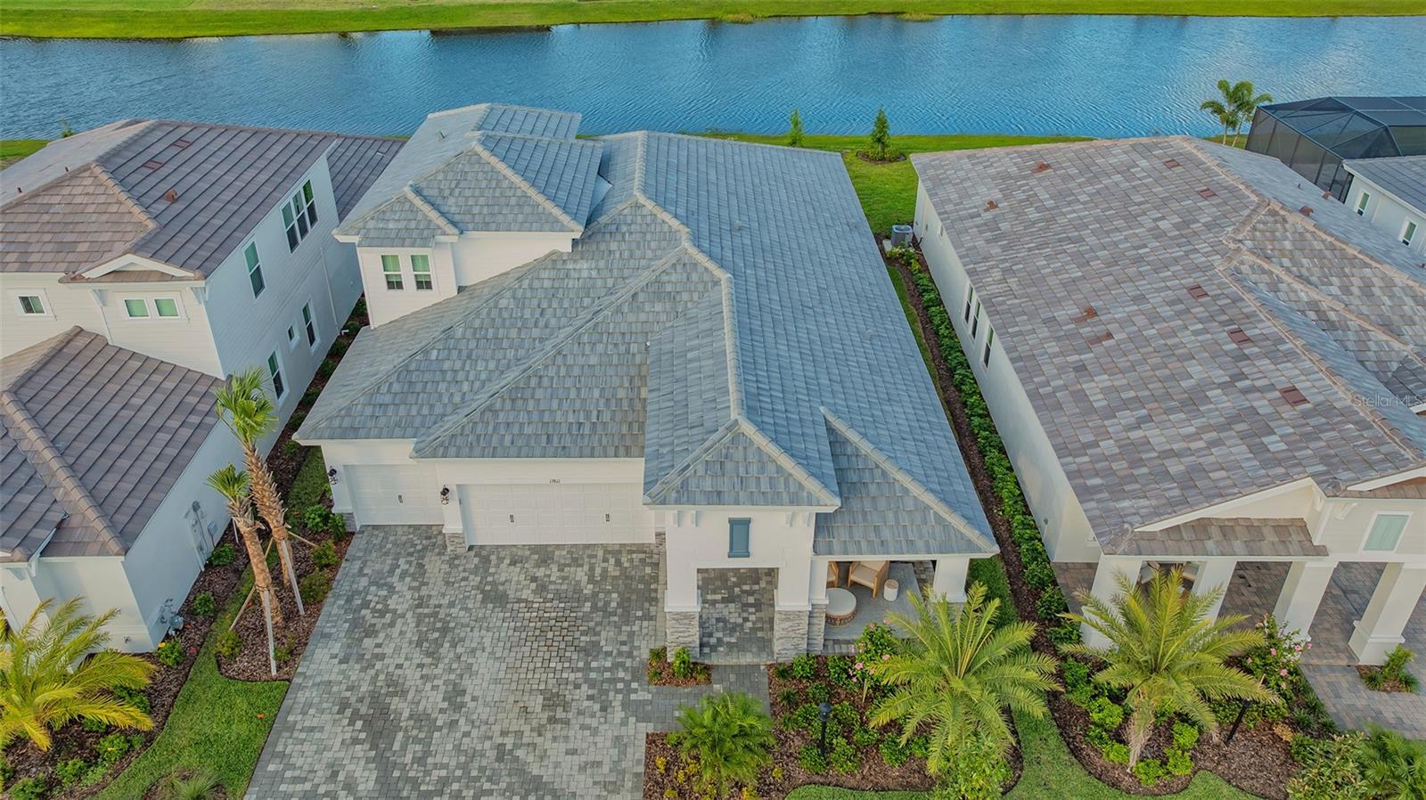17811 ROOST PL