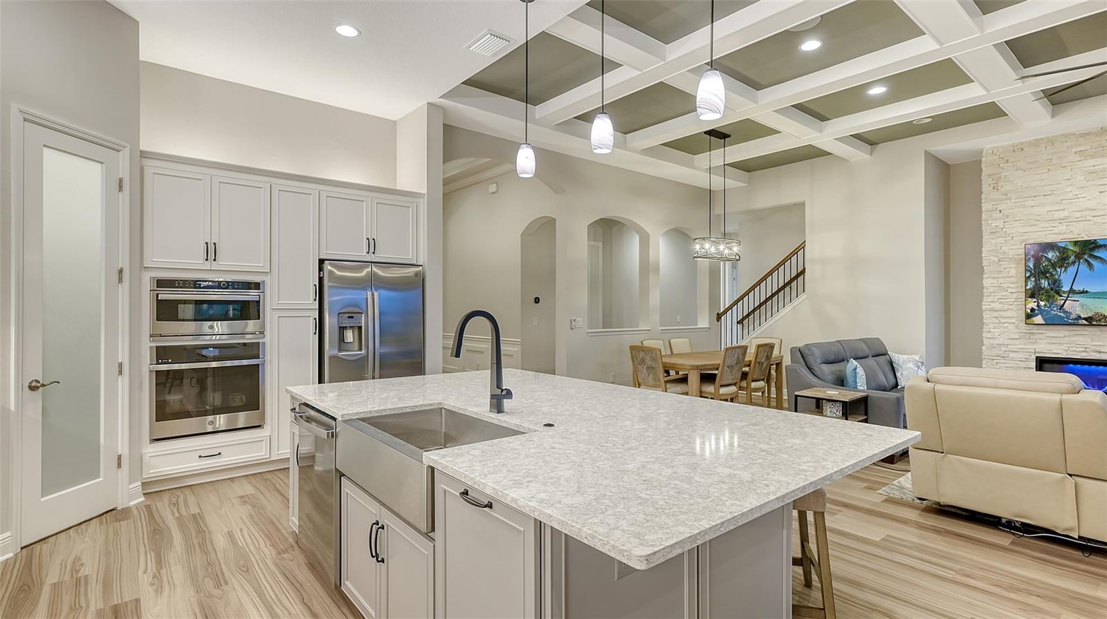 17811 ROOST PL