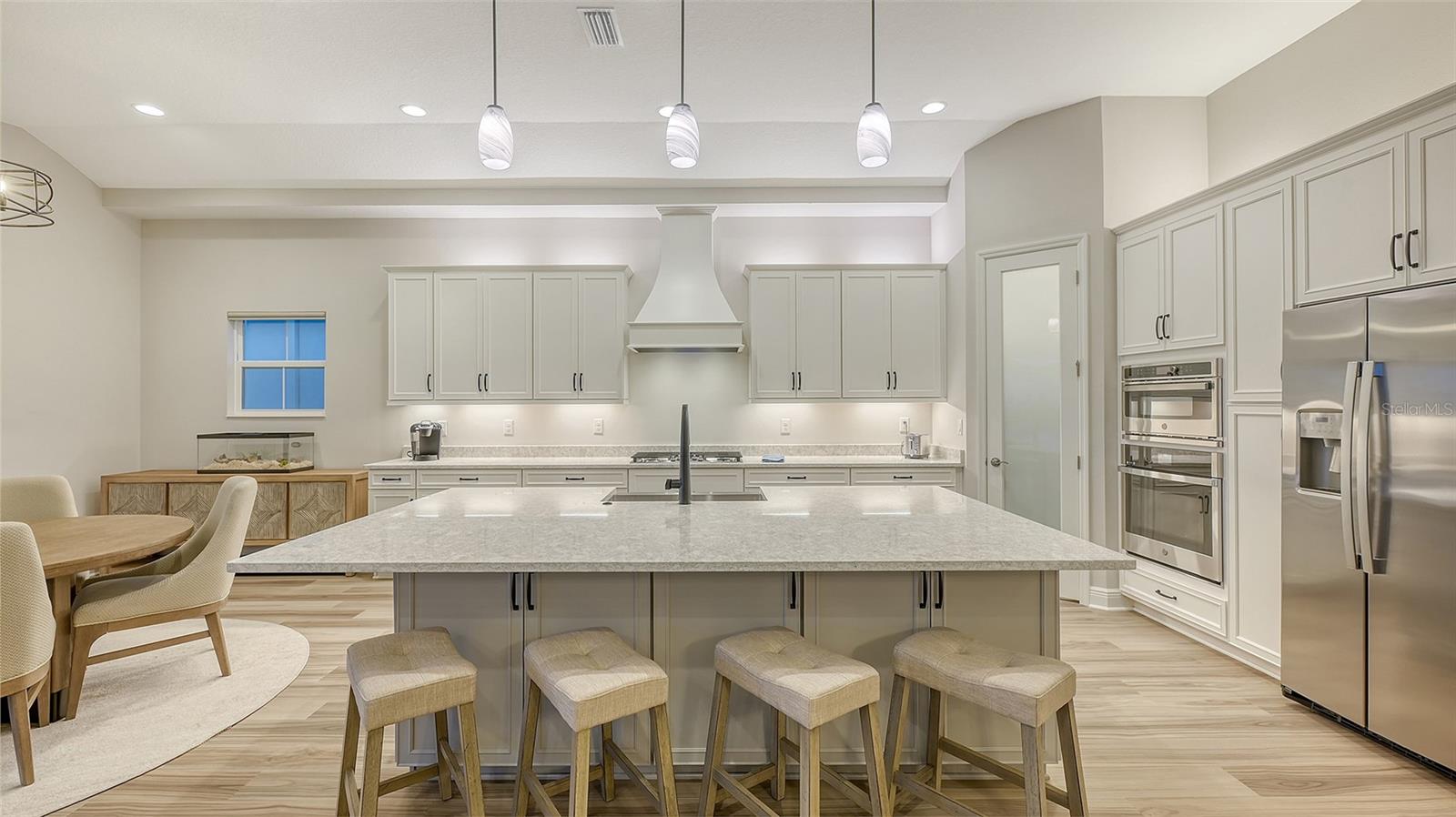 17811 ROOST PL