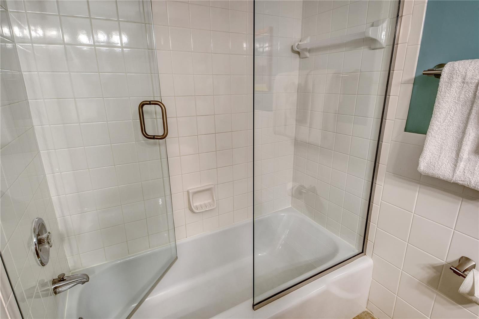 5916 MIDNIGHT PASS RD #404