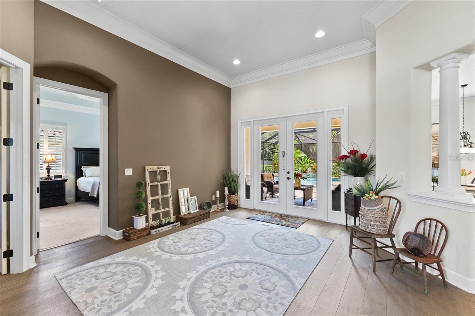 2152 MAJESTIC OAKS BLVD