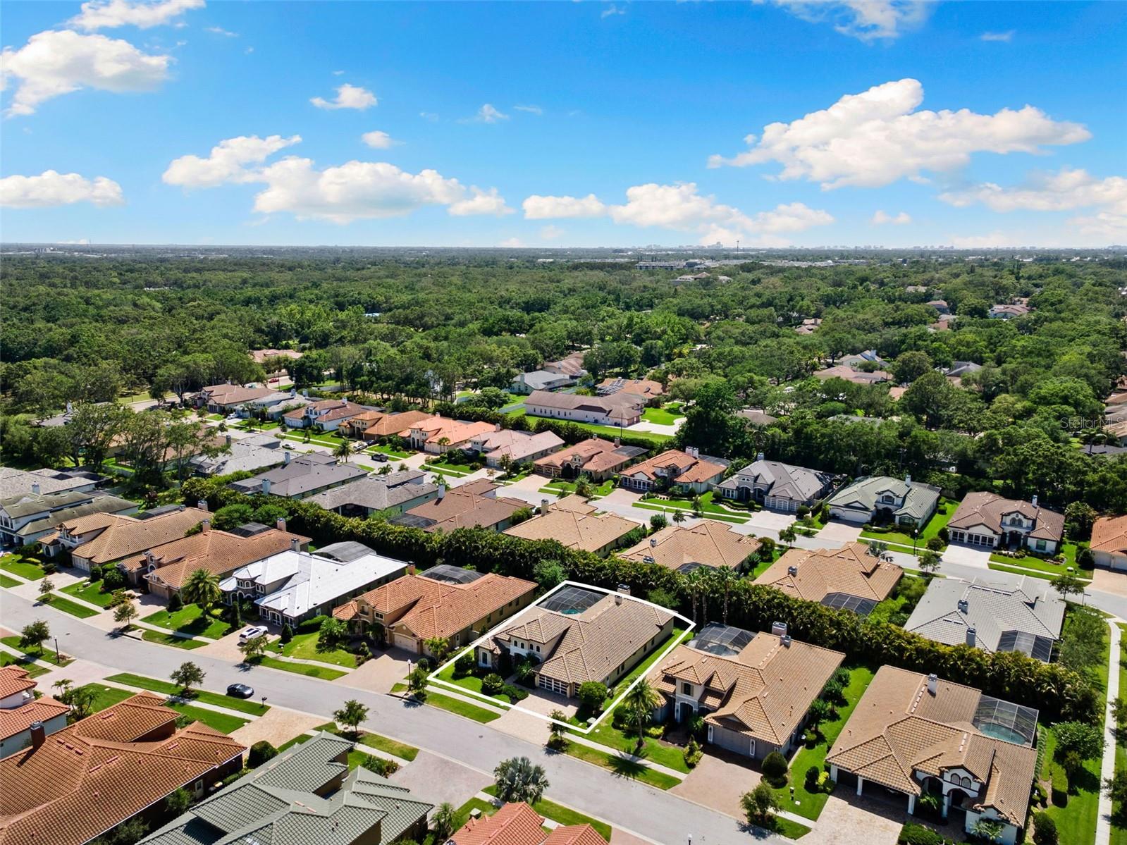 2152 MAJESTIC OAKS BLVD