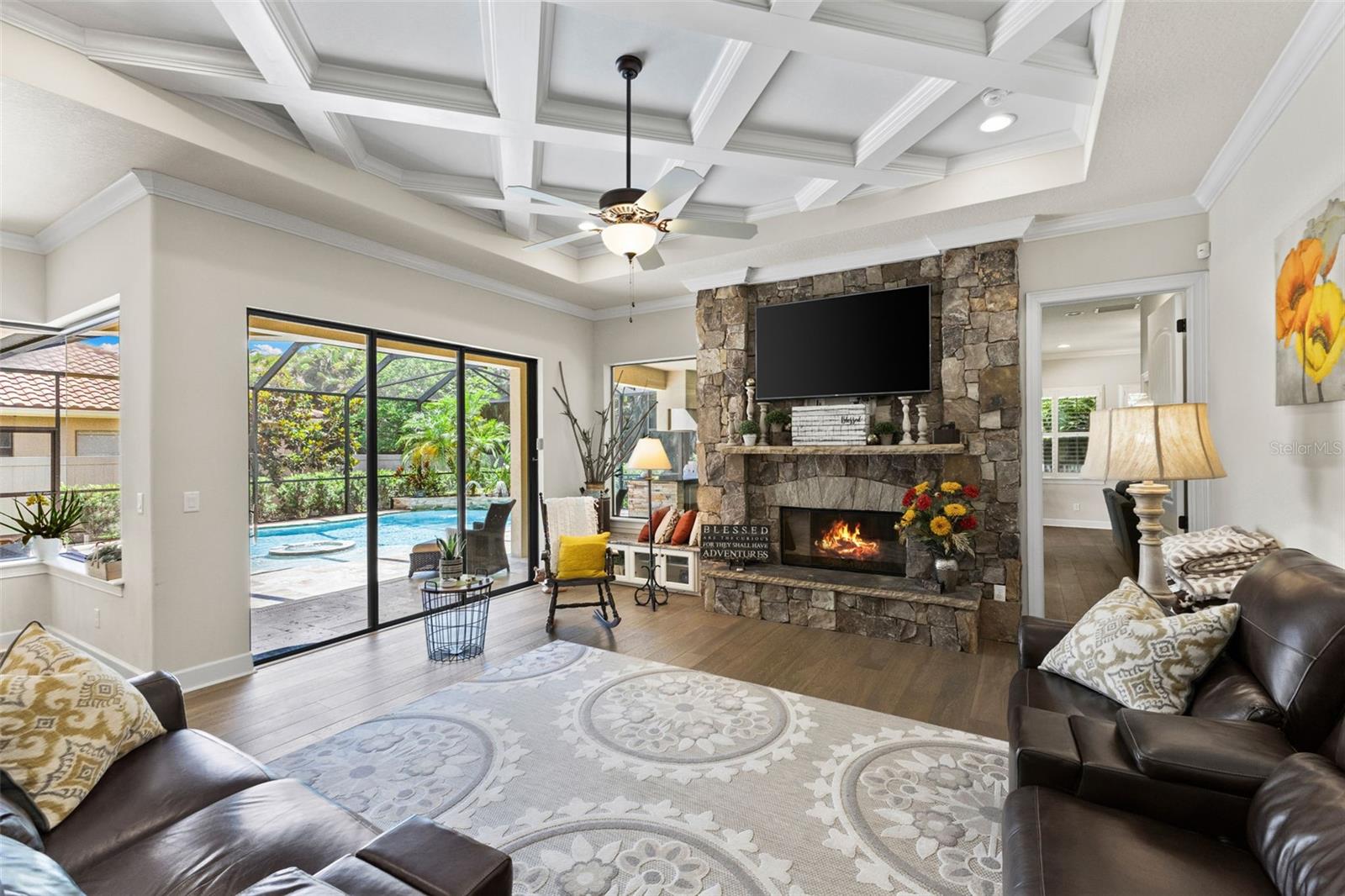 2152 MAJESTIC OAKS BLVD