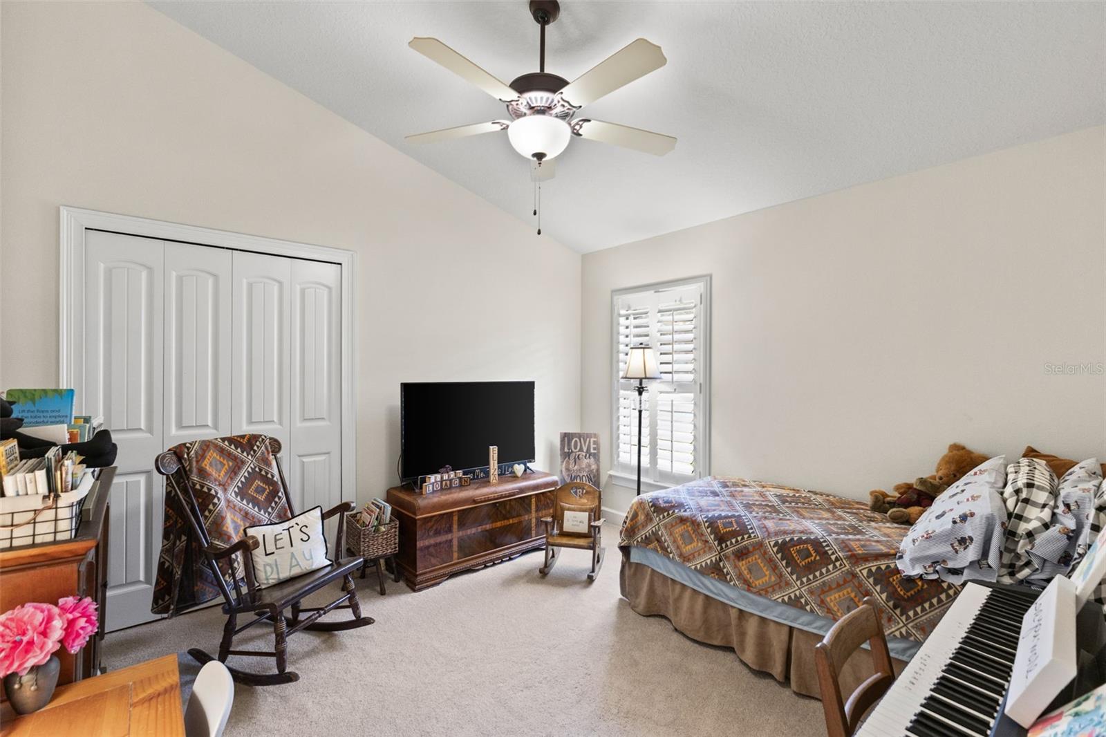 2152 MAJESTIC OAKS BLVD