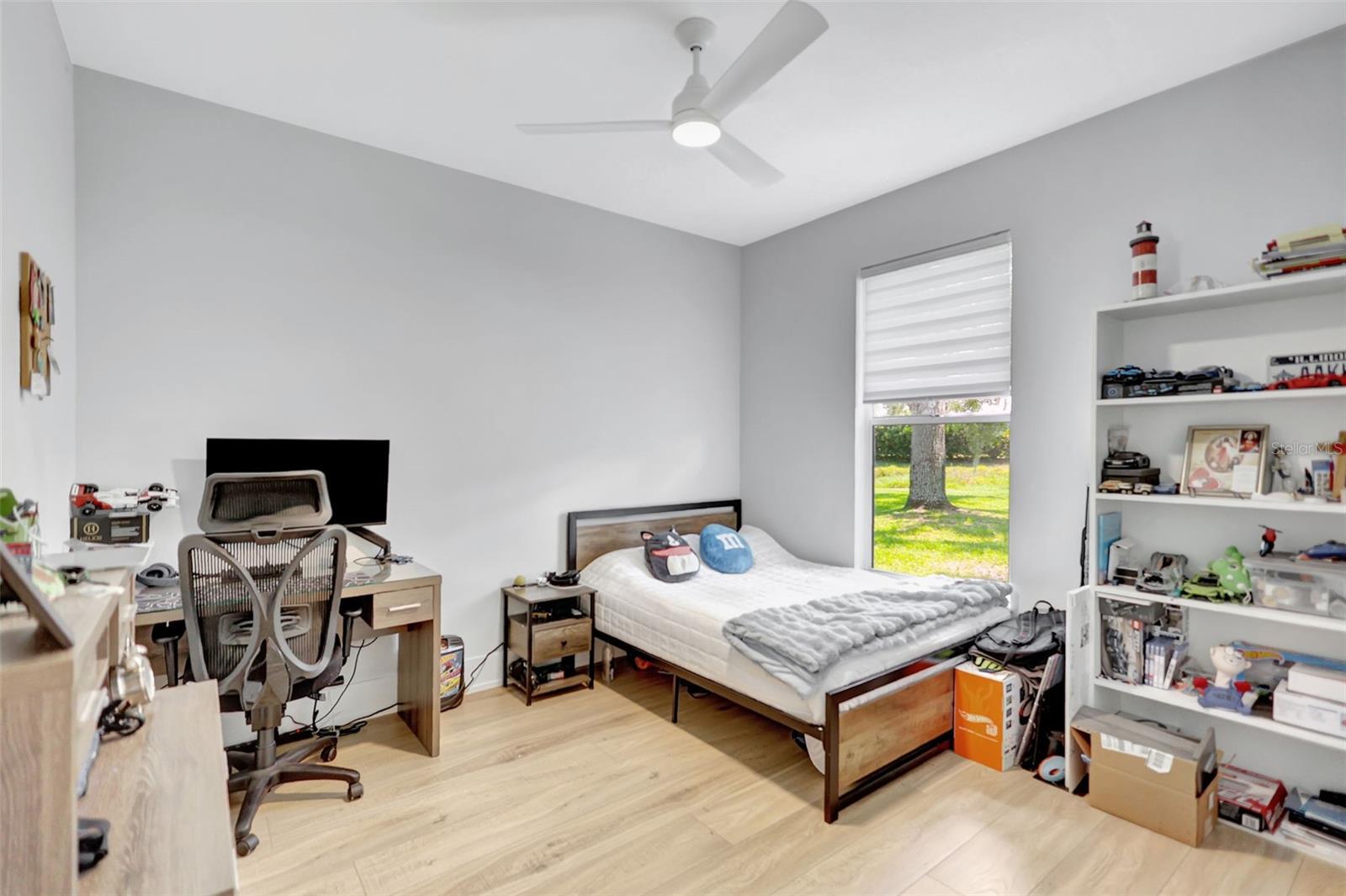 5285 FAR OAK CIR