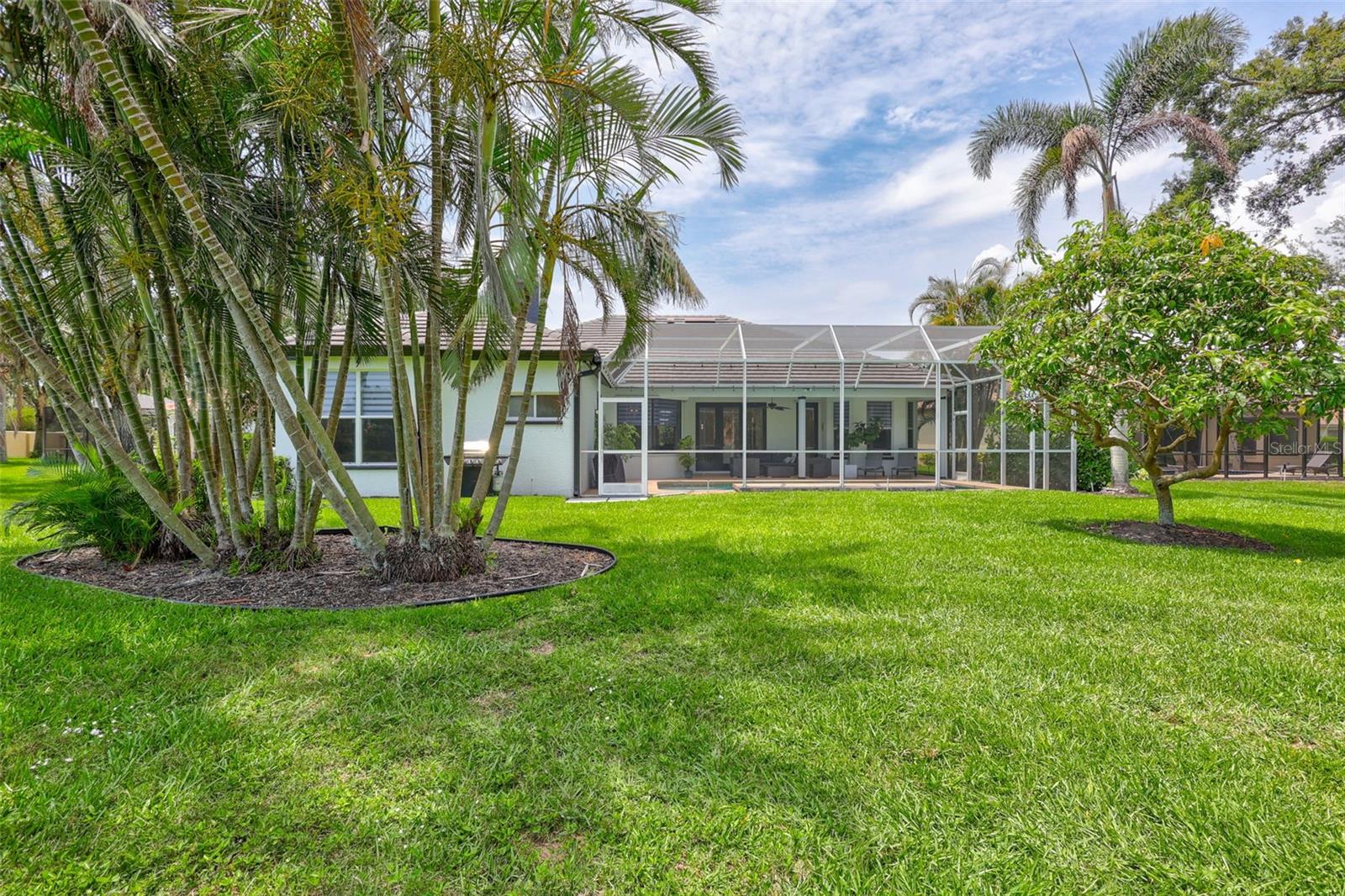 5285 FAR OAK CIR