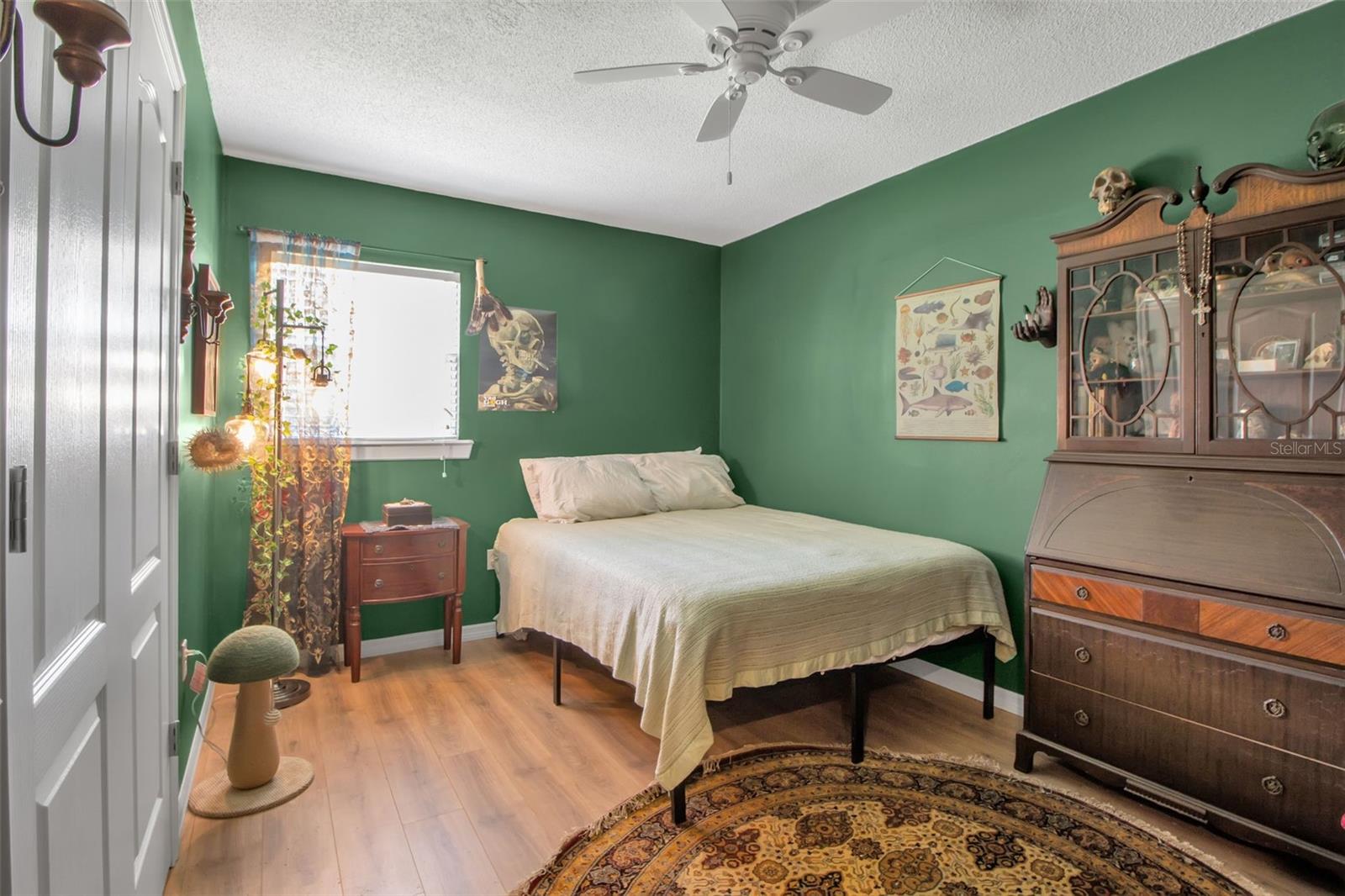 951 VARET RD
