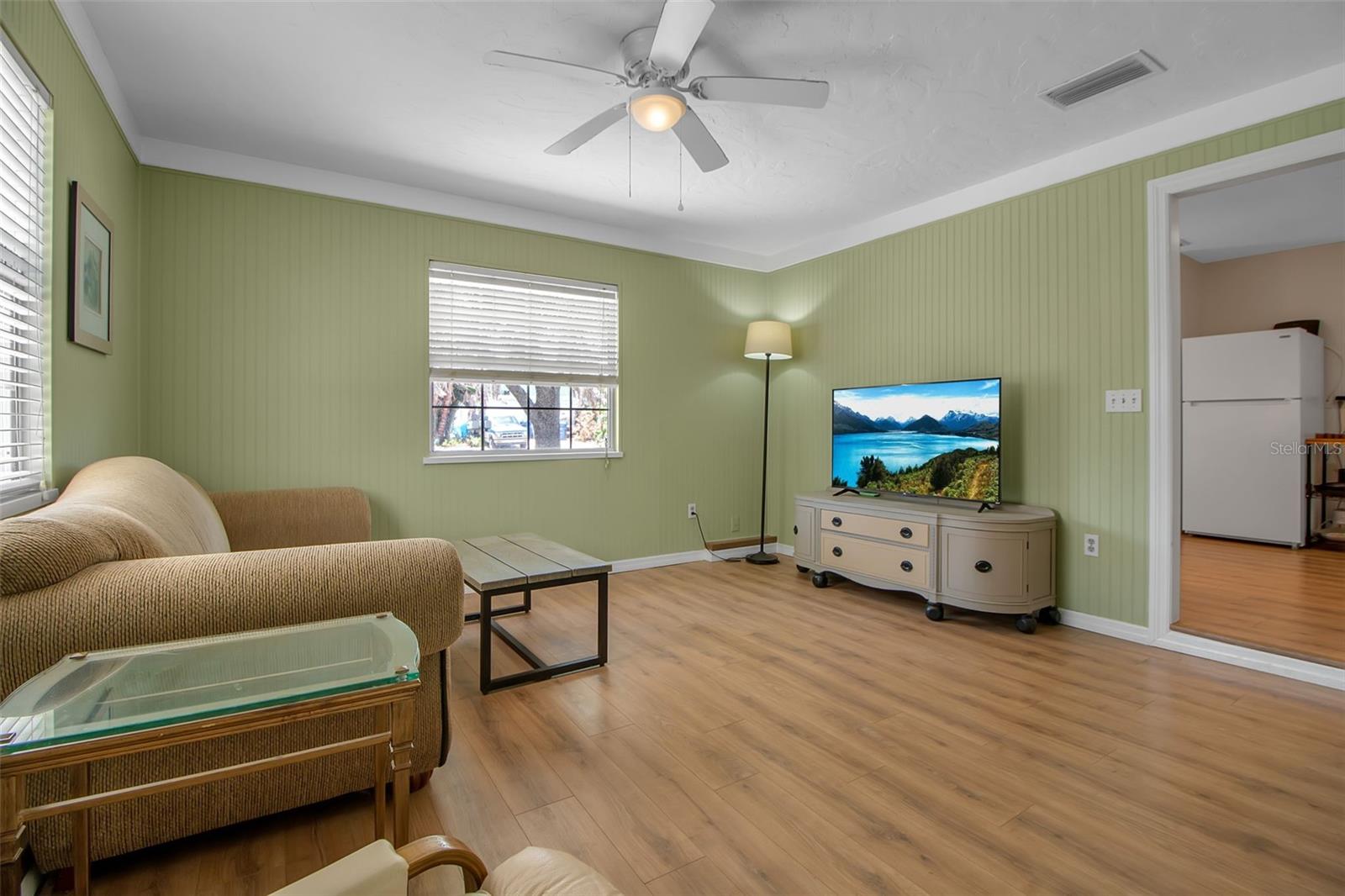 951 VARET RD