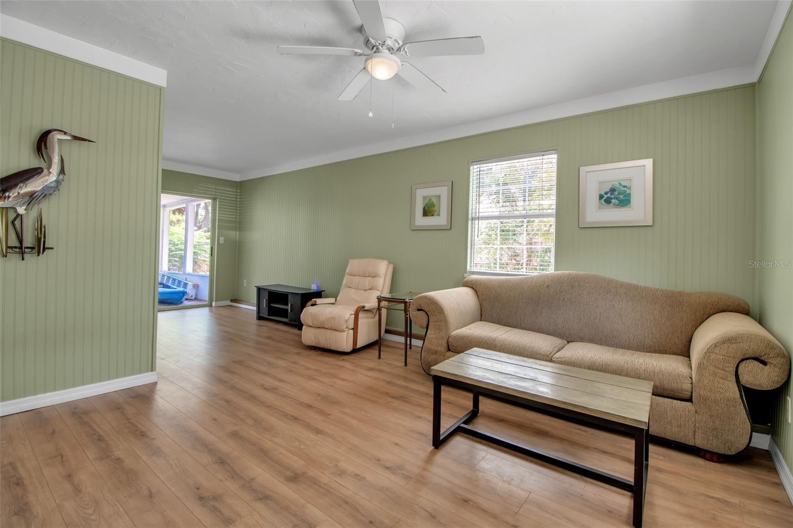 951 VARET RD