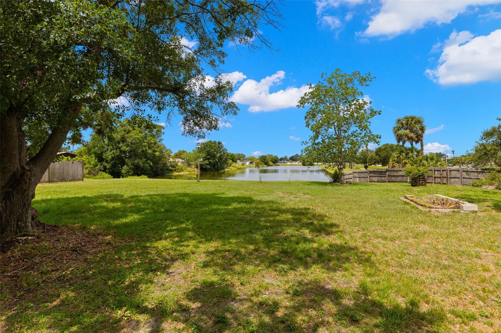 1035 AXLEWOOD CIR
