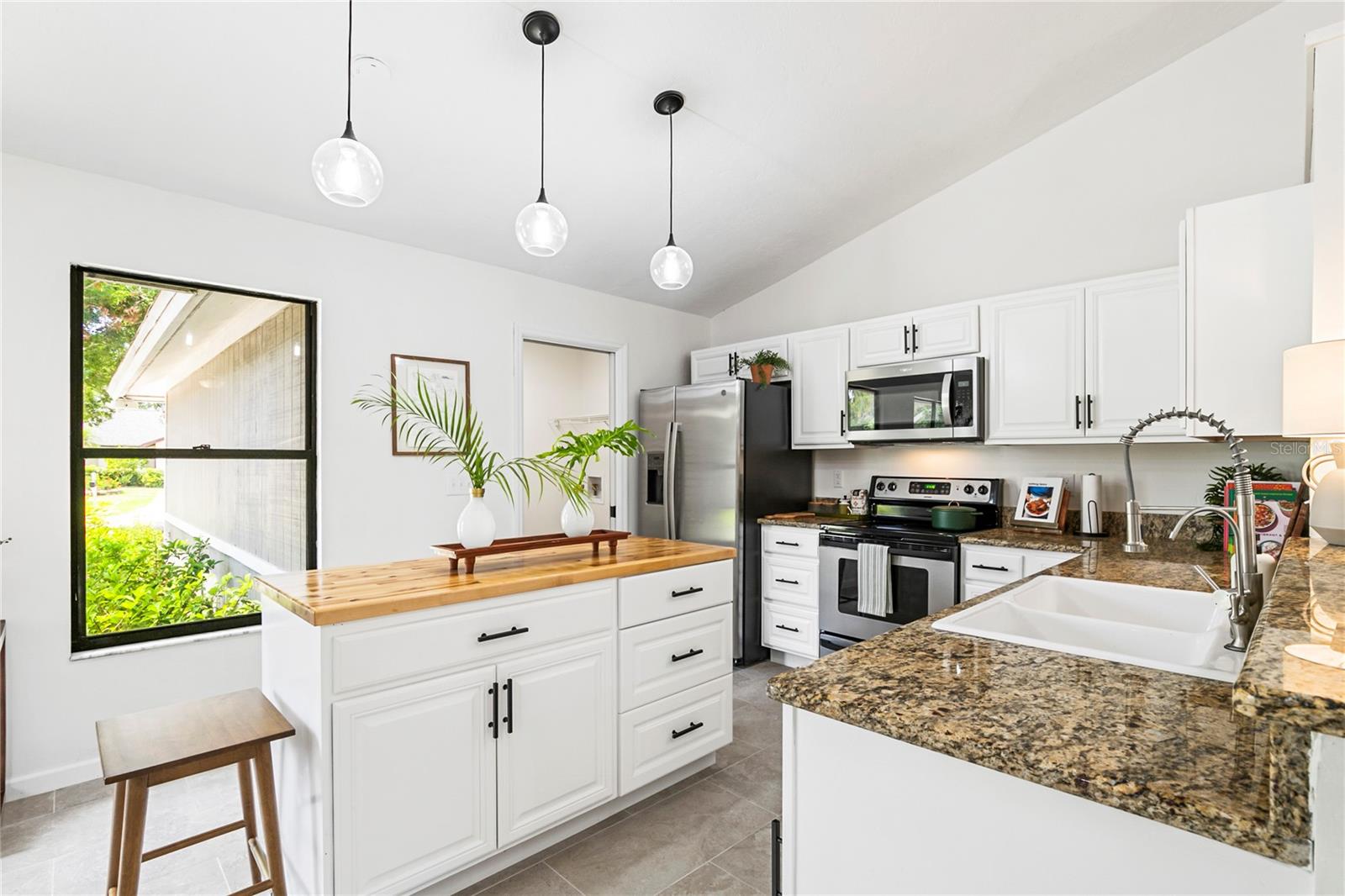 4253 PRAIRIE VIEW DR