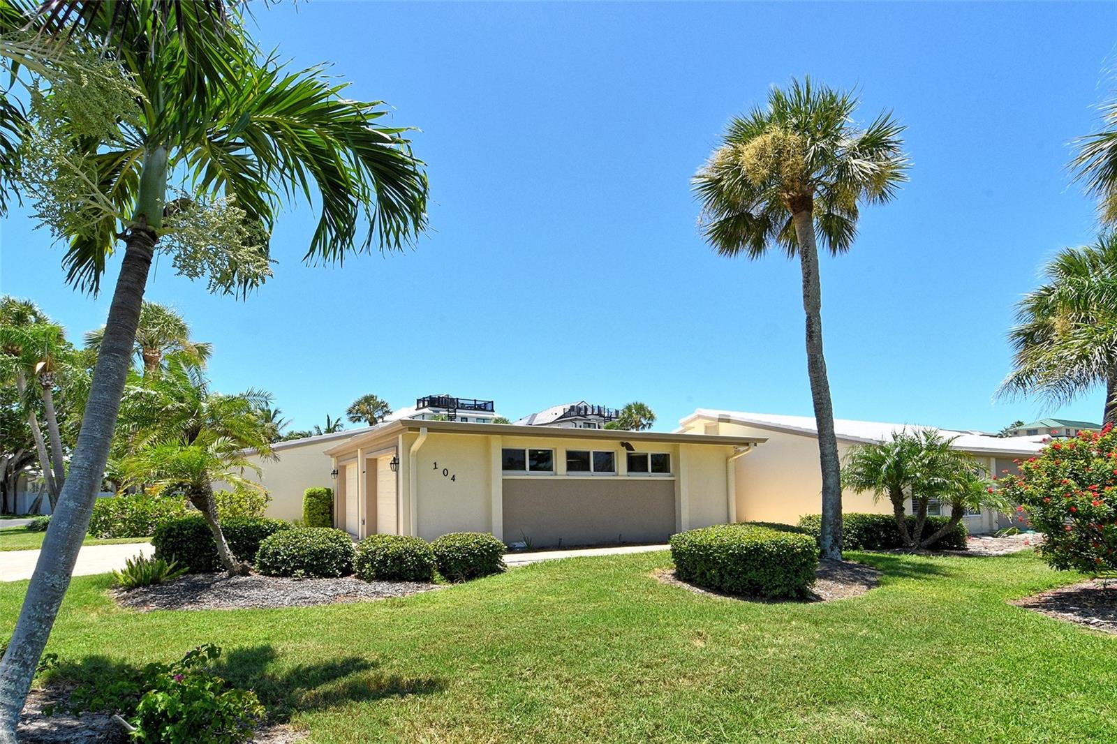 104 WHISPERING SANDS DR #V27