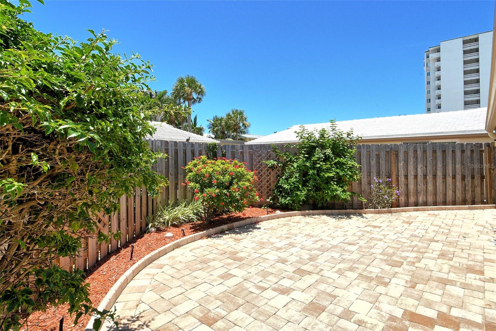 104 WHISPERING SANDS DR #V27