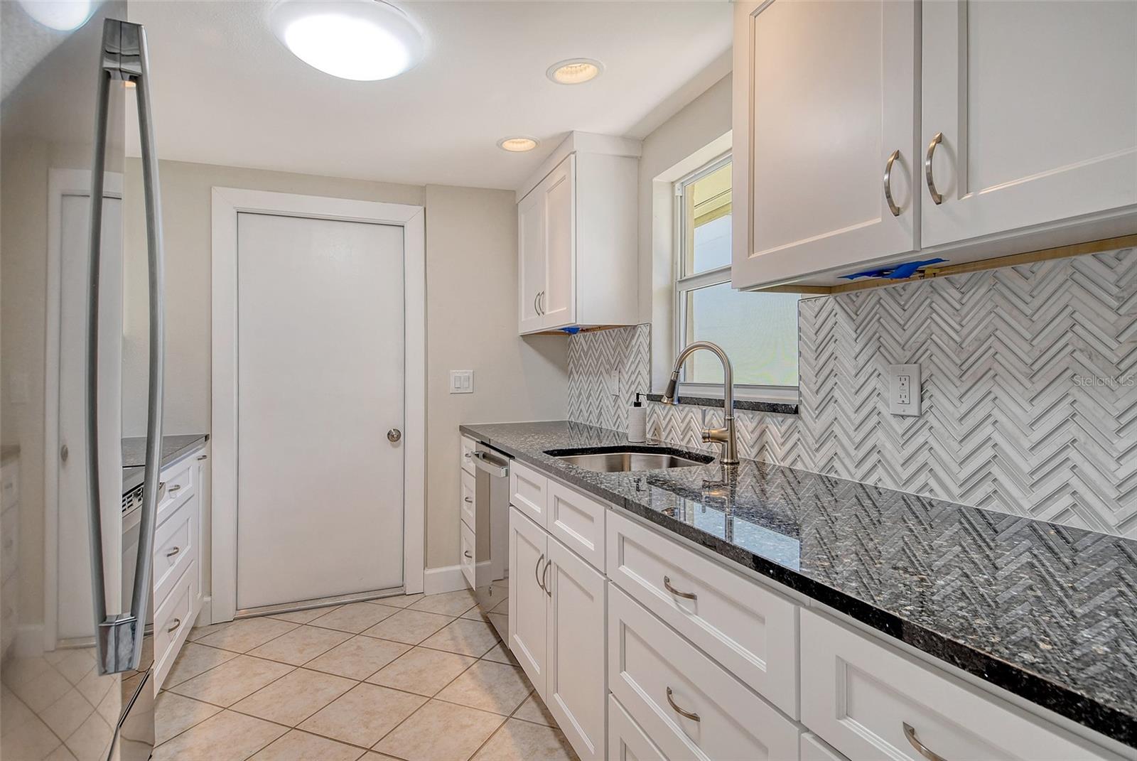 104 WHISPERING SANDS DR #V27