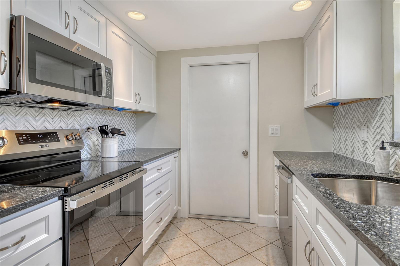 104 WHISPERING SANDS DR #V27