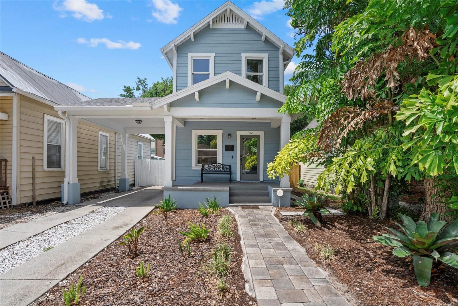 412 E AMELIA AVE
