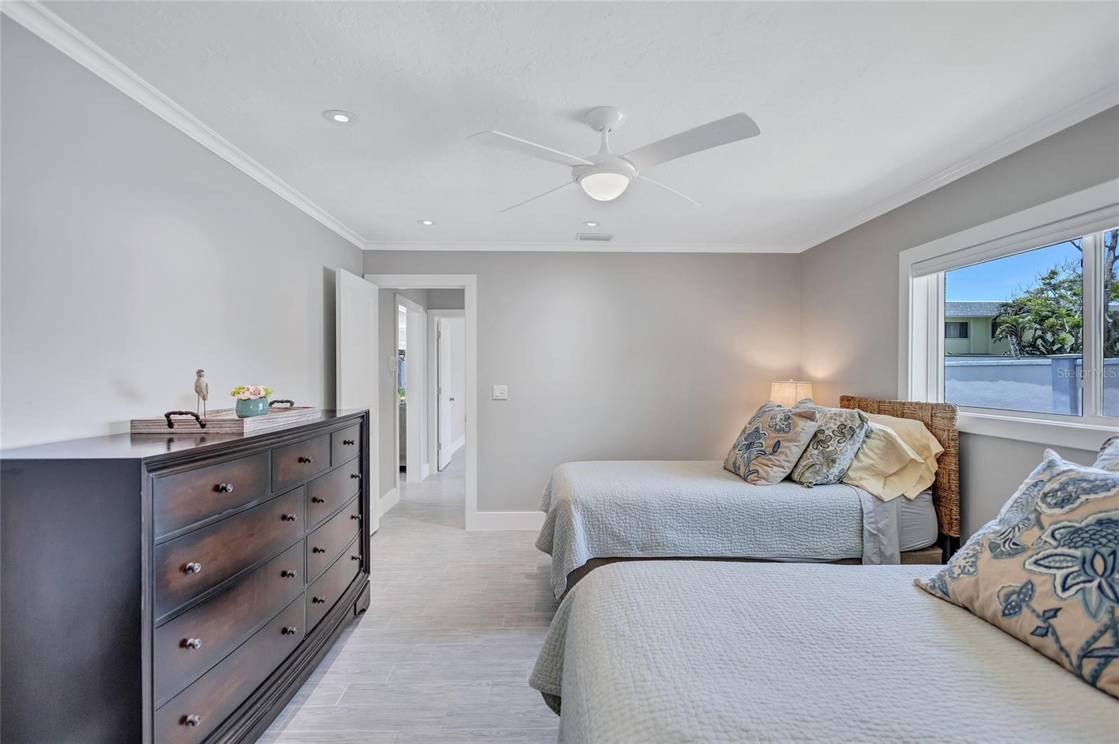 139 VISTA HERMOSA CIRCLE