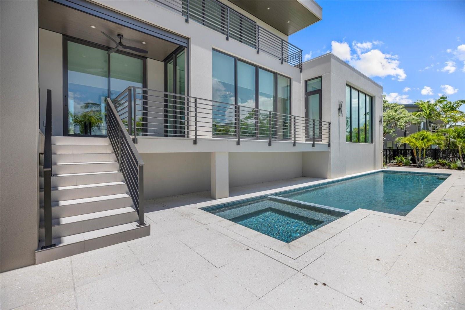 590 DE NARVAEZ DR