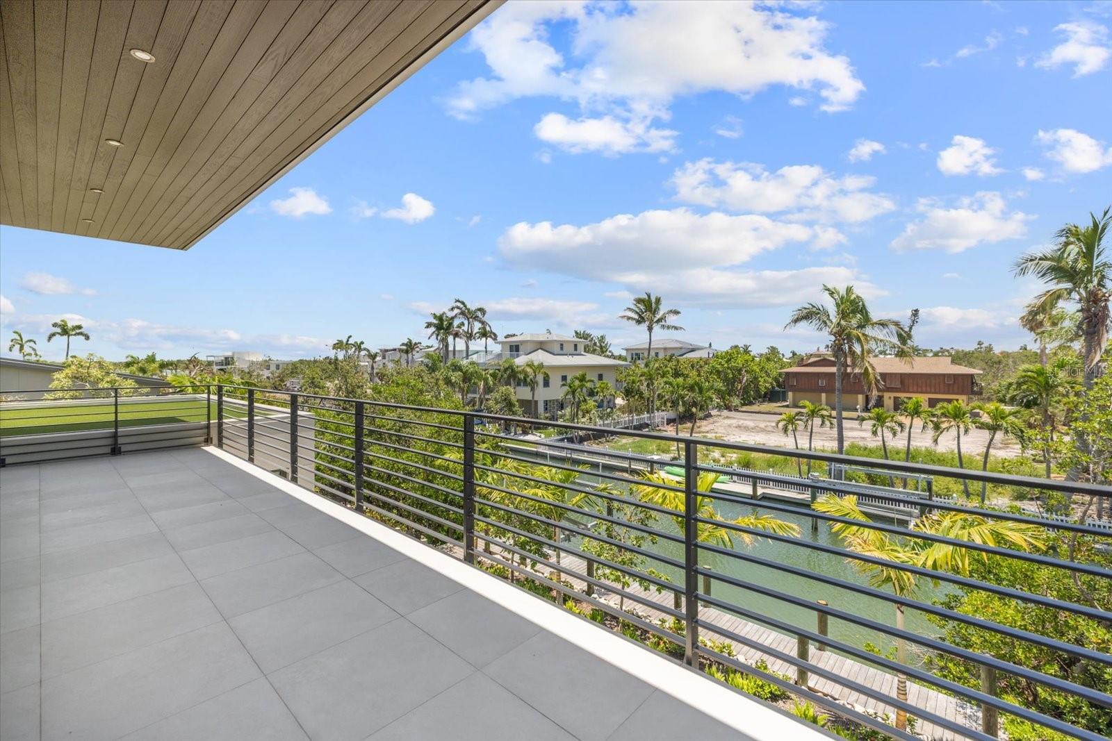 590 DE NARVAEZ DR