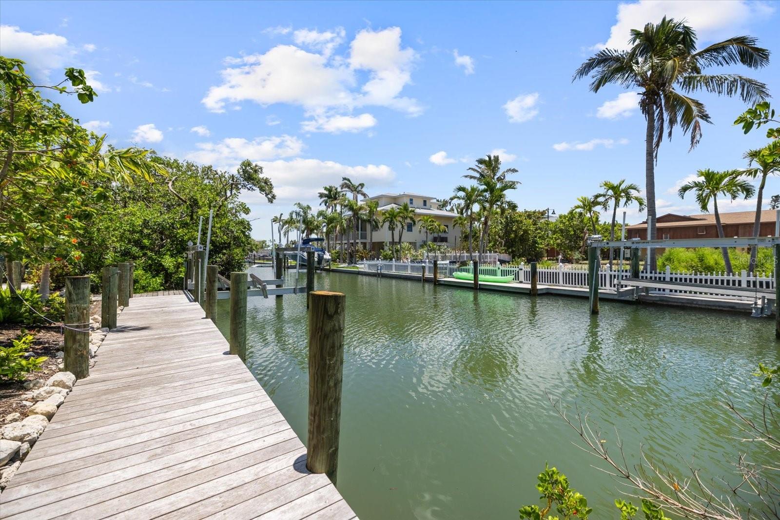 590 DE NARVAEZ DR
